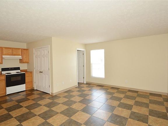 4th image of 1702 W Michigan St