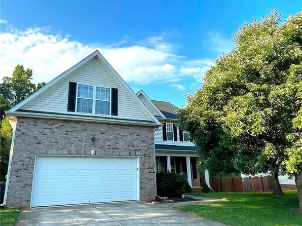 760 Pecan Ridge Cir, Kernersville, NC 27284