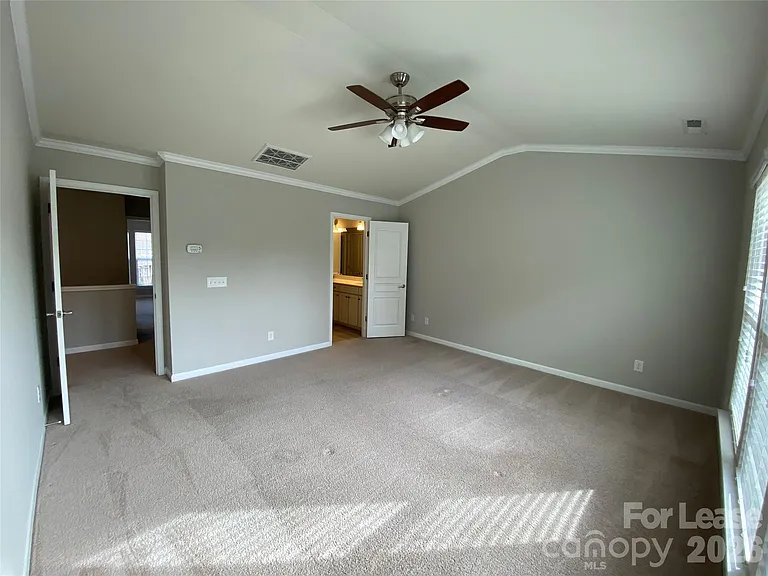 15630 Canmore St — Photo 11