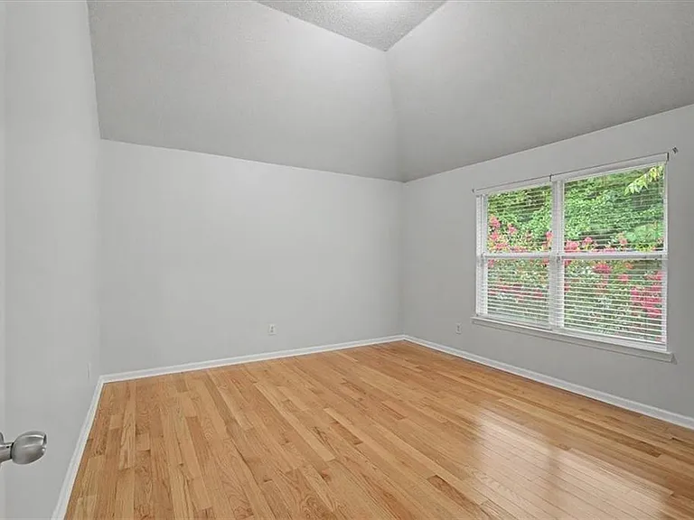 1025 Balsam Wood Trl — Photo 34