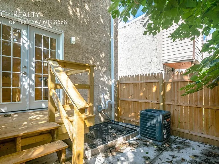 2612 Titan St — Photo 5