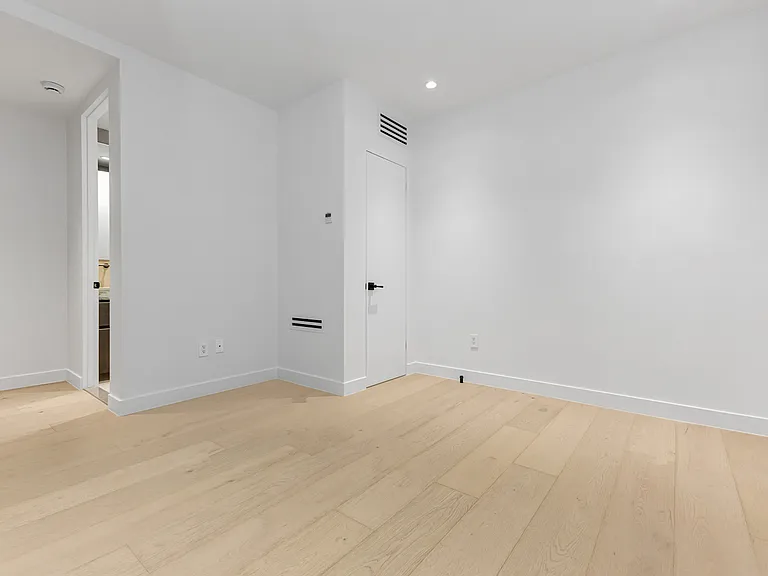 453 Hudson St #1G — Photo 20