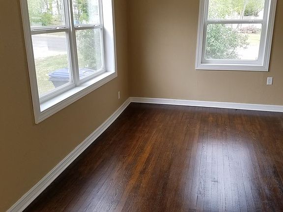 5th image of 904 S High St #6404234
