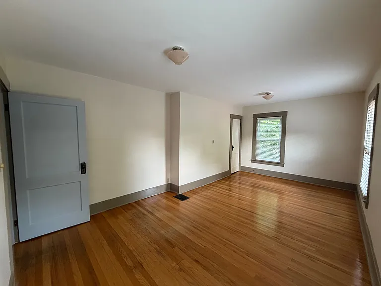 321 Arlington Ave #UPSTAIRS — Photo 11