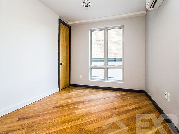 5th image of 10 Jefferson St #2B