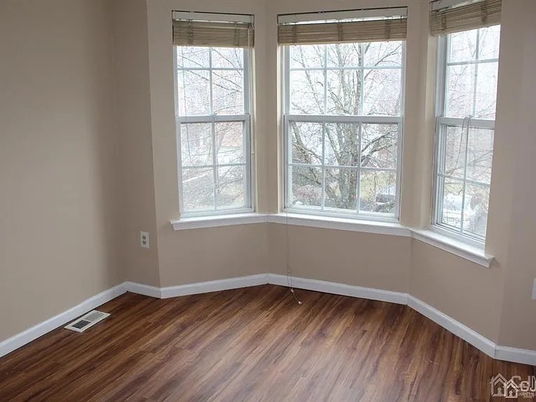 240 Hidden Woods Ct — Photo 20