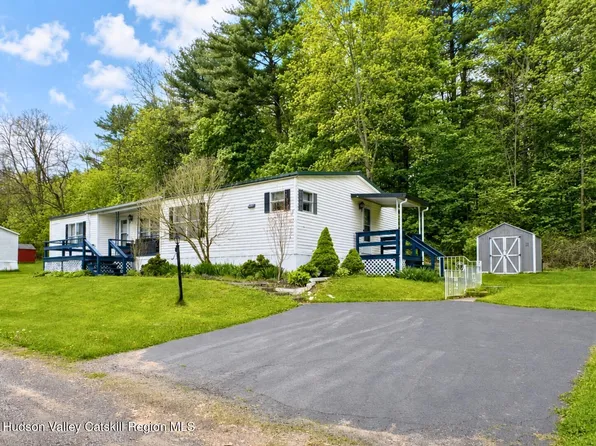 11 Christy Avenue, Leeds, NY 12451