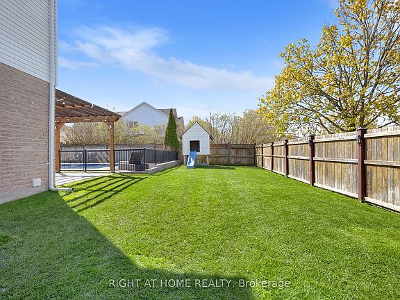 4th image of 75 Auburn Ln