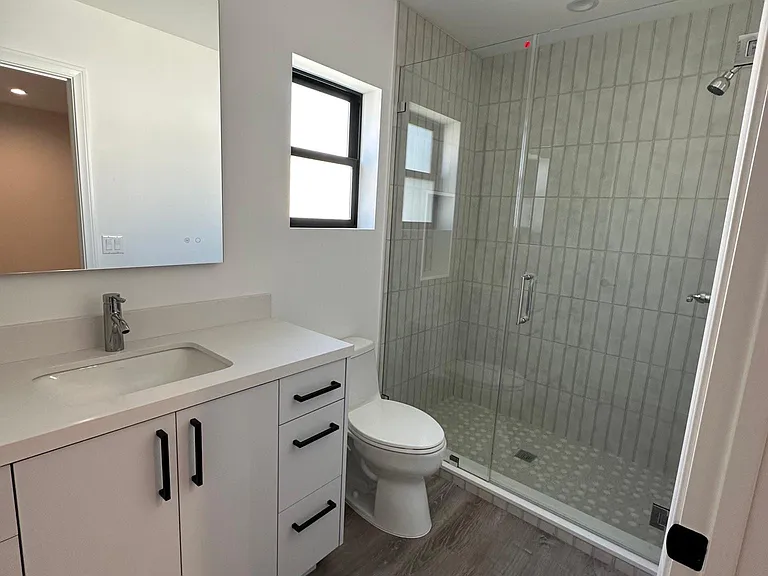6641 Quakertown Ave — Photo 4