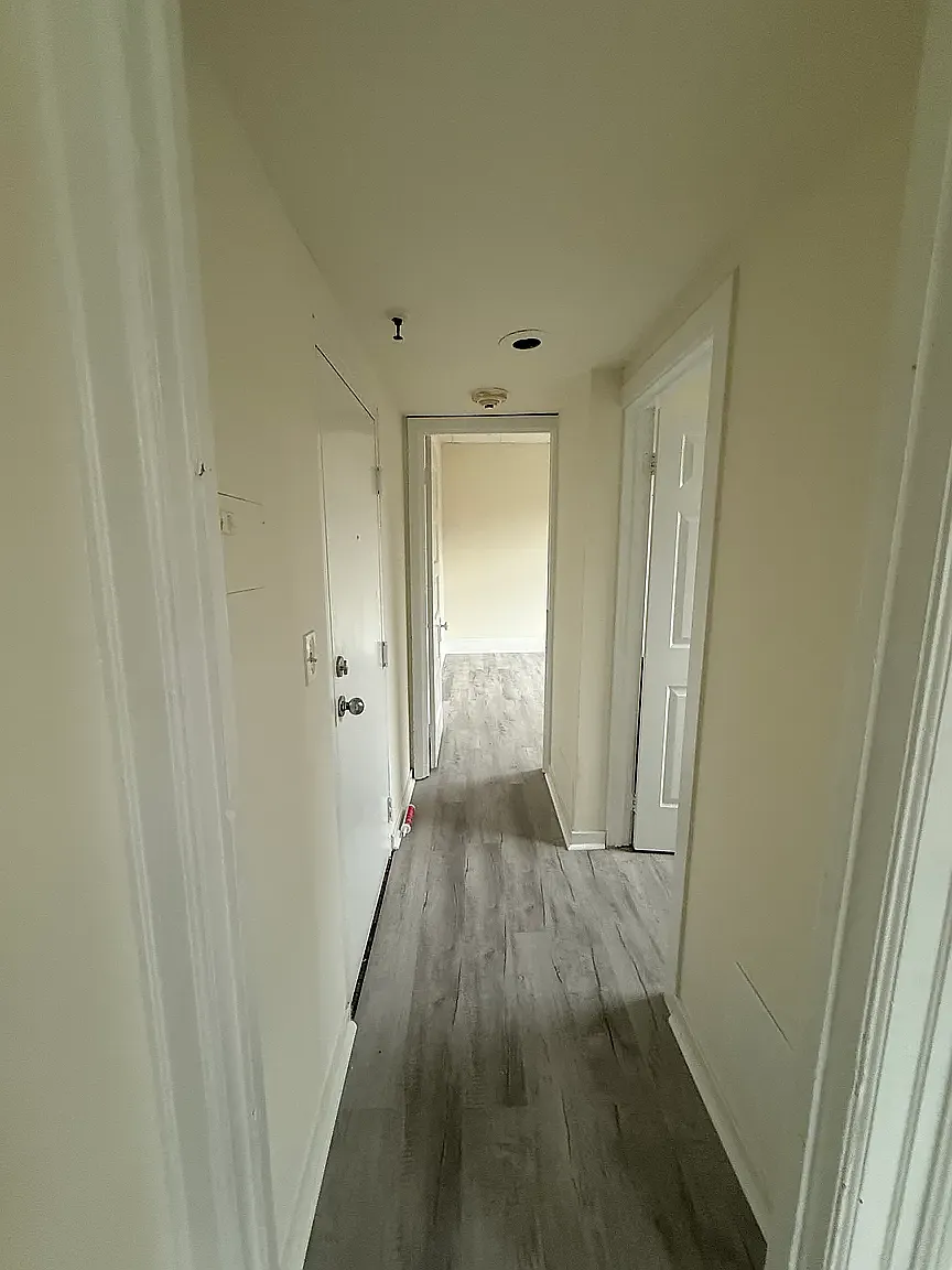 1 bed, 500 sqft, $1,100 — Photo 3