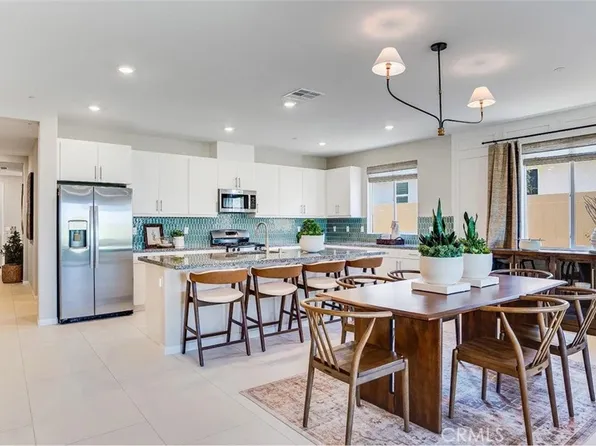 17526 Bassets St, Hesperia, CA 92345