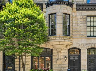37 E Elm St, Chicago, IL 60611