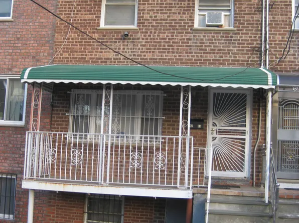 3206 Pearsall Ave, Bronx, NY 10469