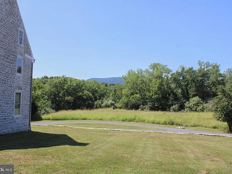 242 Fort Bowman Rd — Photo 34