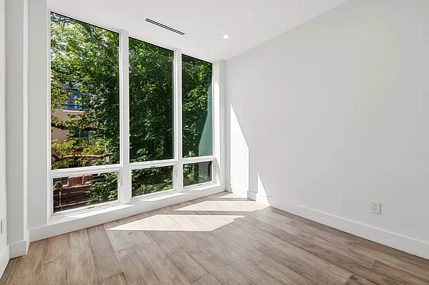 Rented by Voro New York | media 12