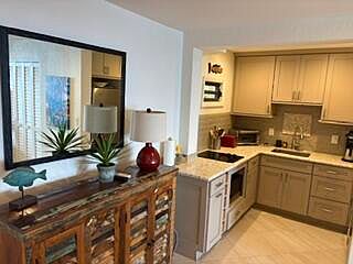 4th image of 253 Sapphire Hill Vlg