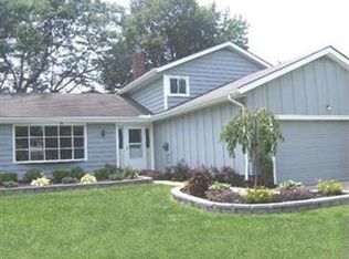 5406 Meadow Wood Blvd, Lyndhurst, OH