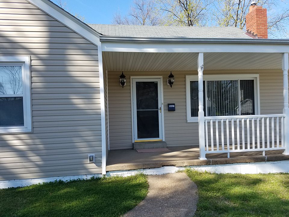 1st image of 9427 Romaine Ave