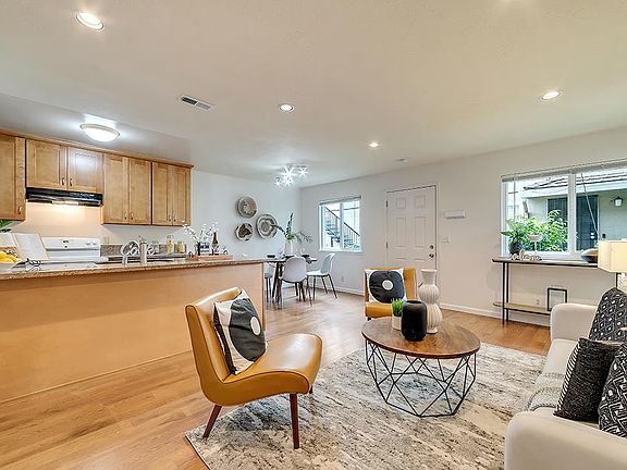 5th image of 831 Gilchrist Walkway APT 3