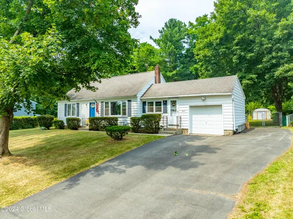 15 Fane Court, Troy, NY 12182