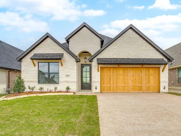 7286 Velvetleaf St, Benbrook, TX 76126