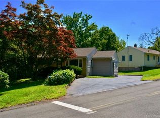 6 Jepson Ln, Meriden, CT 06451