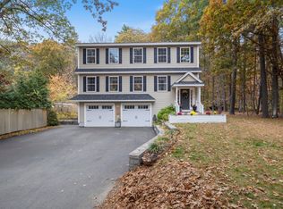 21 W Shore Park Rd, Kingston, NH 03848