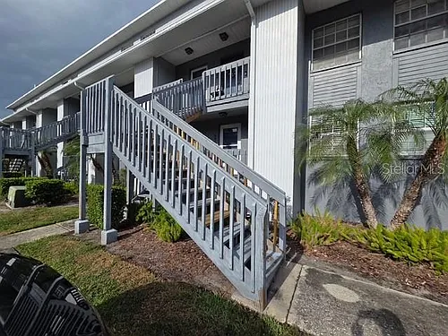 4821 W McElroy Ave #D210 Photo 1