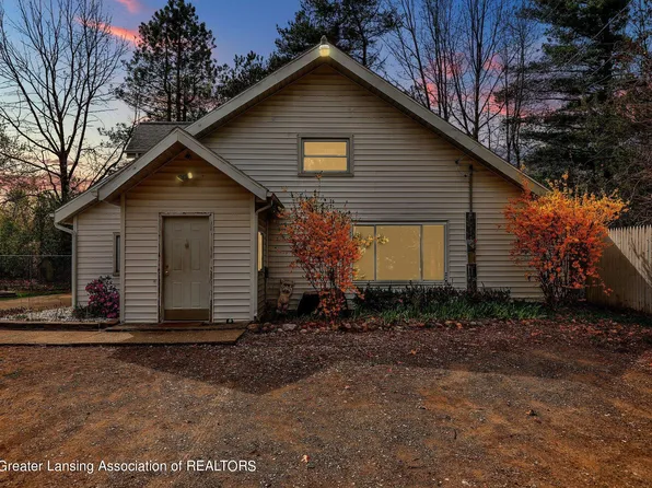 12800 Colby Lake Rd, Laingsburg, MI 48848