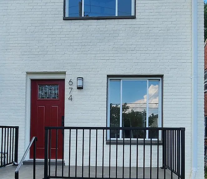 674 Brandywine St SE — Photo 1