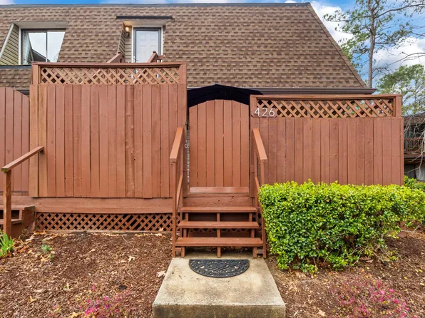 426 Summerwalk Cir, Chapel Hill, NC 27517