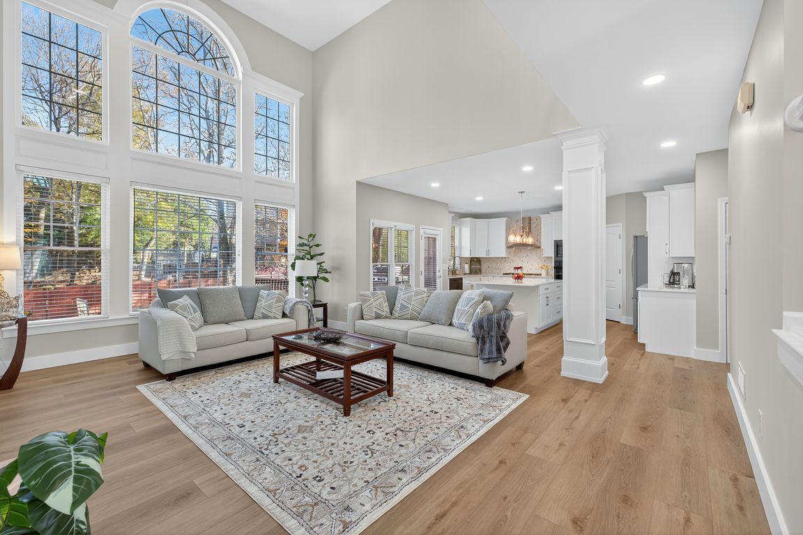 next background image