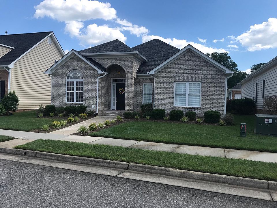 1st image of 4417 Village Garden Cir