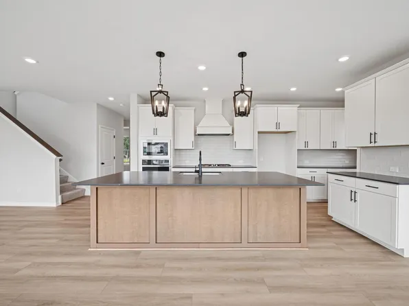 10577 Minnesota Ln N, Maple Grove, MN 55369