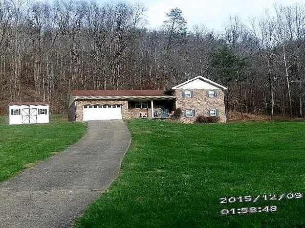 6612 Smith Creek Rd, Saint Albans, WV 25177