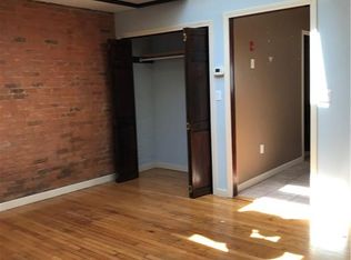 831 Chapel St APT 4, New Haven, CT 06510