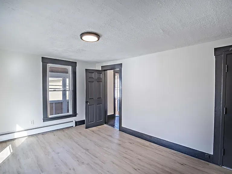 Living room, view of terrace access