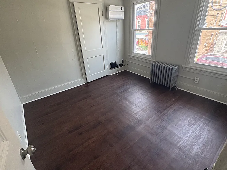 407 Hudson St #2 — Photo 6
