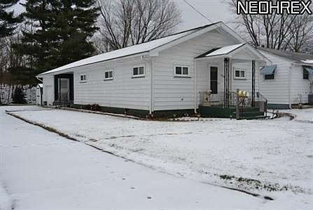 1st image of 303 W 4th St
