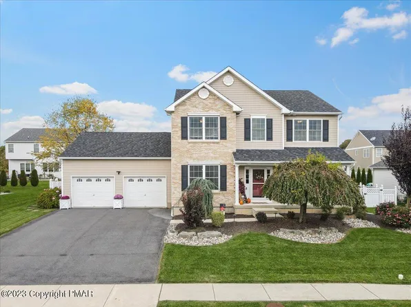 2628 English Ivy Rd, Nazareth, PA 18064