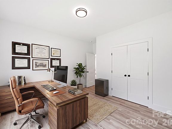 5th image of 3272 Fairview Dr