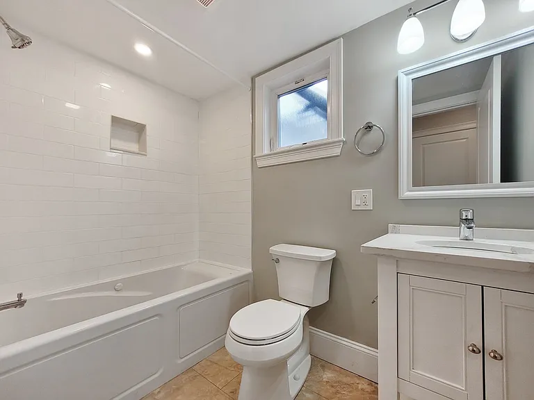 127 Shirley St #3 — Photo 8