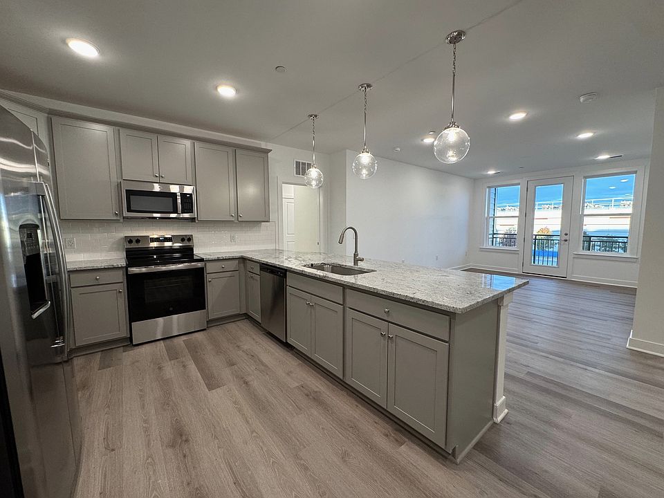 Bright open concept floor plan