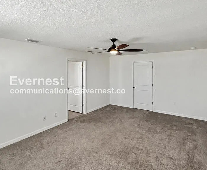 5106 Plumeria Dr — Photo 12