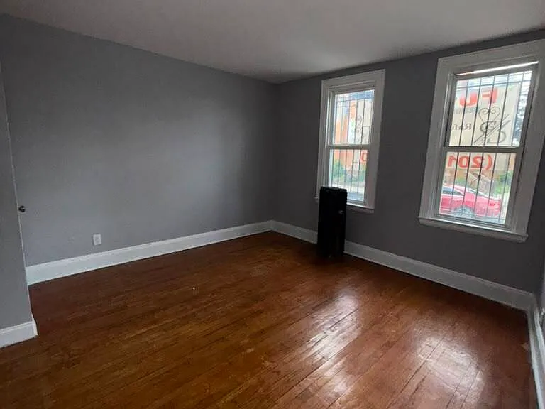 544 Grove St — Photo 32
