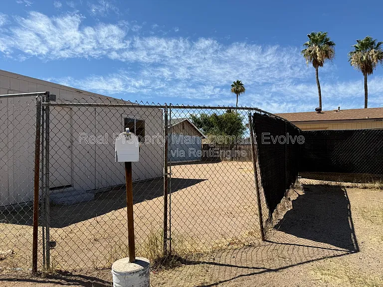 13829 N 48th Ave — Photo 21