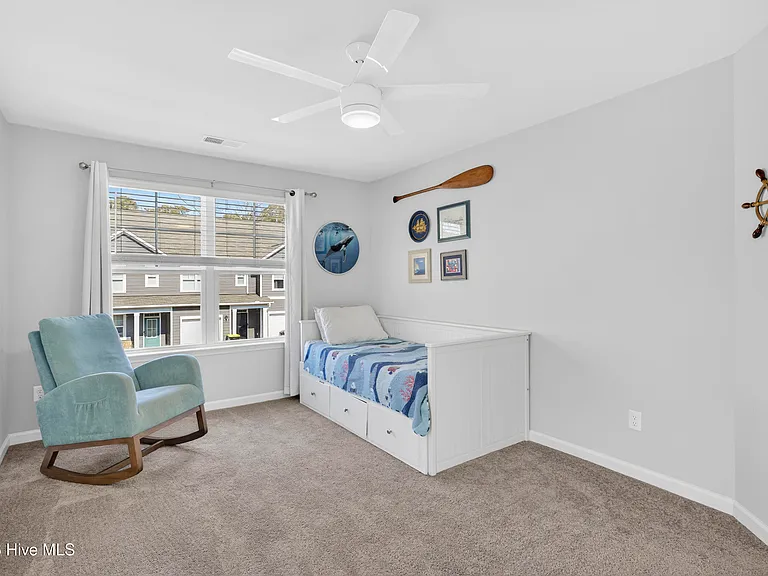 3647 Roseblossom Dr — Photo 37