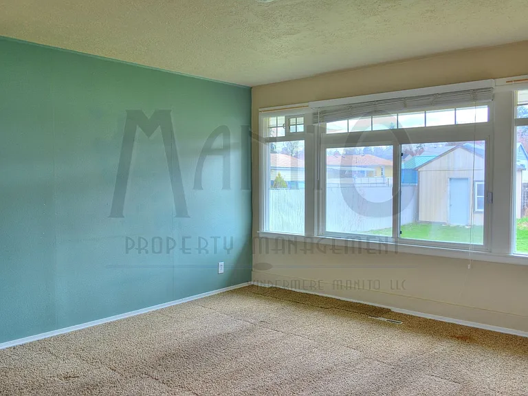 4017 E Grace Ave — Photo 3