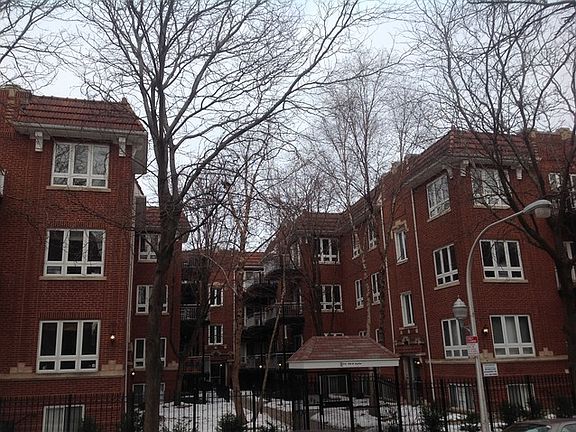 5th image of 916 W Agatite Ave APT 3