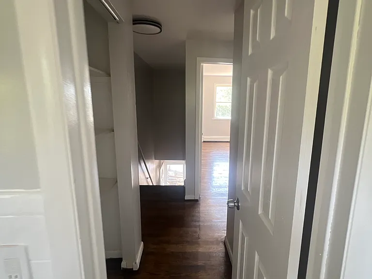 Dock Street Apartments — Photo 15